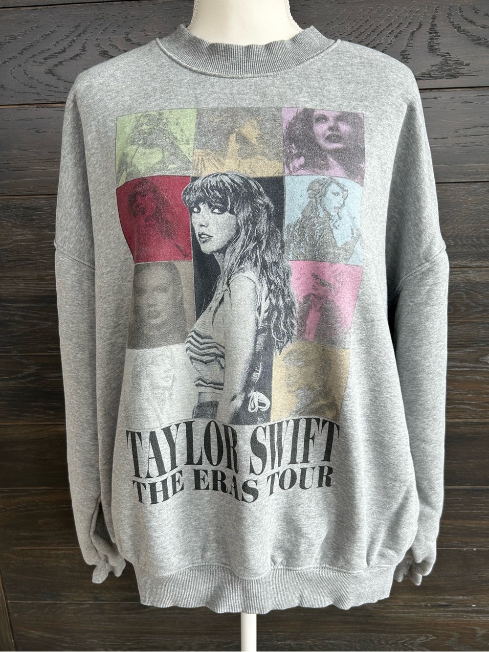 Taylor Swift “The ErasTour” Sweatshirt Oversized Heather Grey Size Large